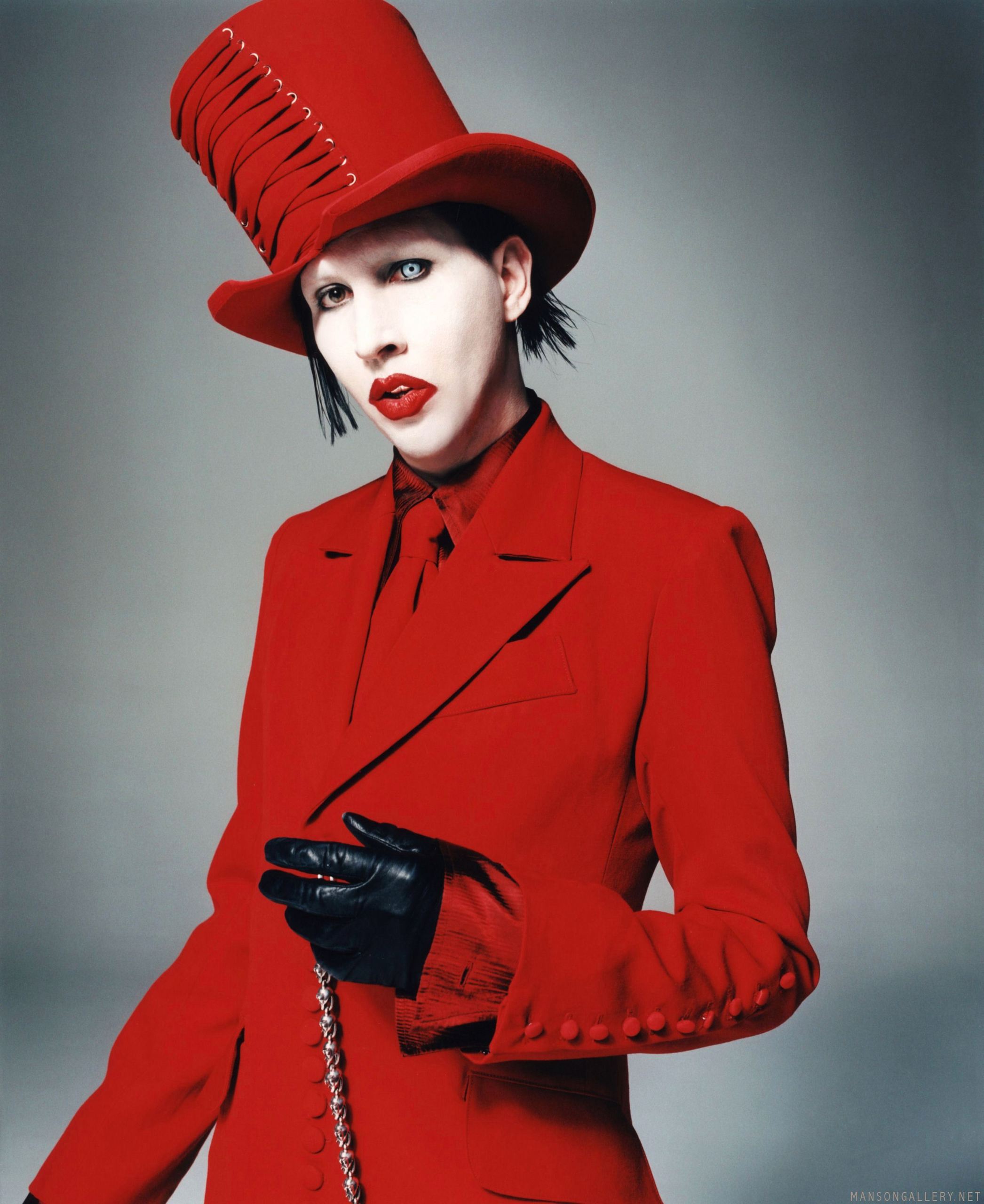 Marilyn-Manson-marilyn-manson-29937225-2092-2560