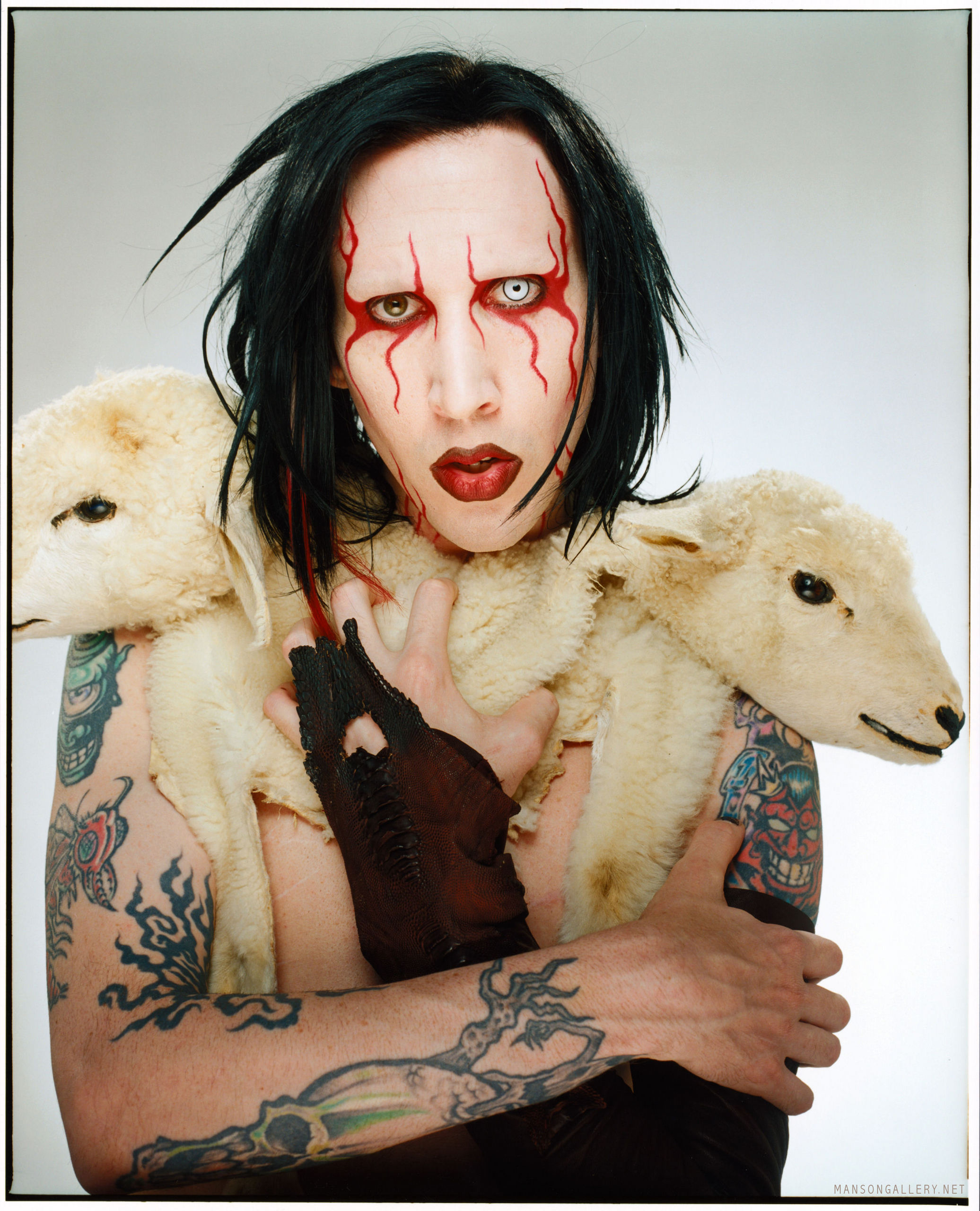 Marilyn-Manson-marilyn-manson-29937503-2072-2560